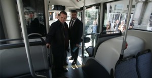 Lee más sobre el artículo La empresa de transporte público de Vigo presenta un autobús híbrido que funcionará en la línea circular de la ciudad